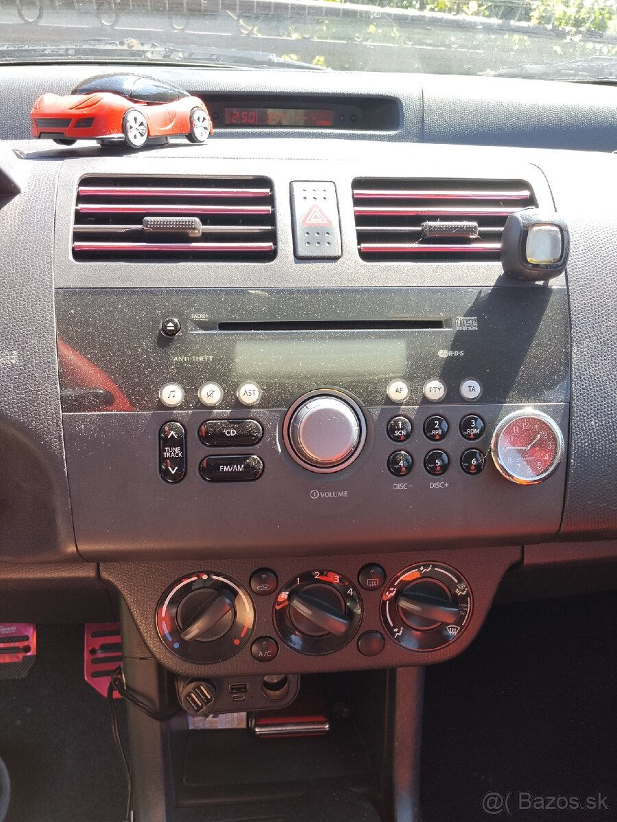 Suzuki Swift - 5
