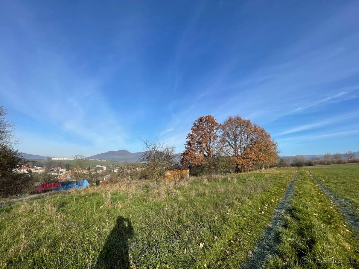 Predám prekrásny stavebný pozemok - 5