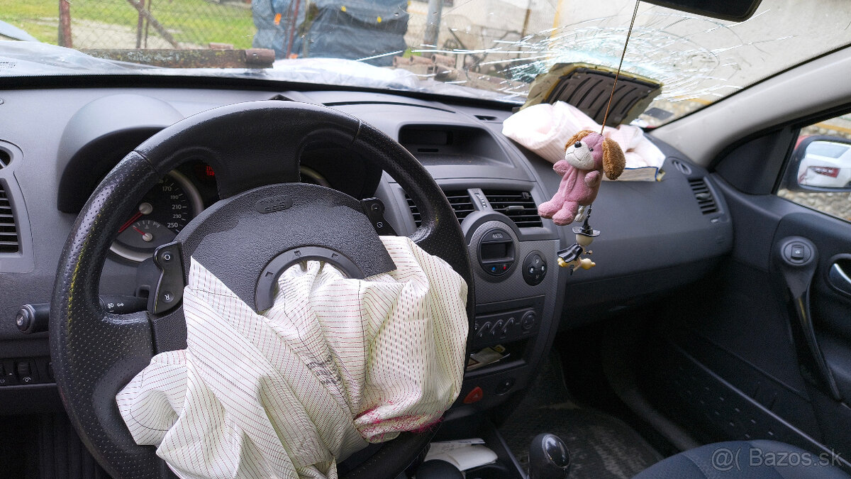 Predám Renault Megane 2 1.9 DCI - 5