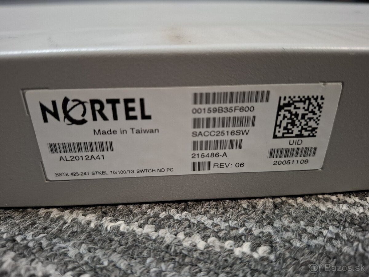 Nortel BayStack 425-24T 100Mbit Rackmount Switch - 5