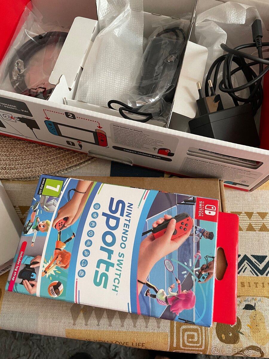 Nintendo Switch - 5