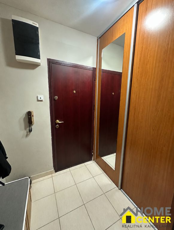 PREDAJ : 3 IZBOVÝ BYT S BALKÓNOM, KOMÁRNO - 5