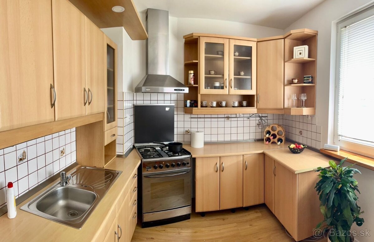 Priestranný 3-izbový byt s výhľadom na Vysoké Tatry - 5