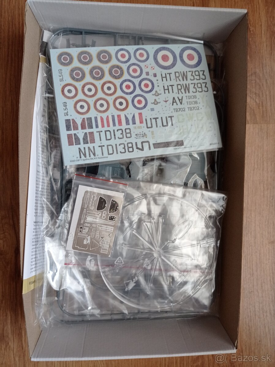 plastikové modely, knihy - 5