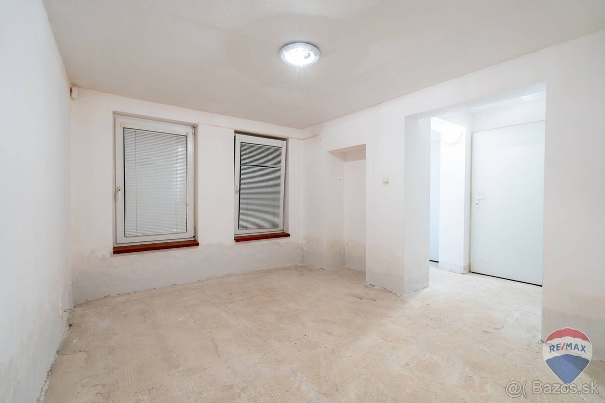 Polyfunkčná budova v centre mesta - 5