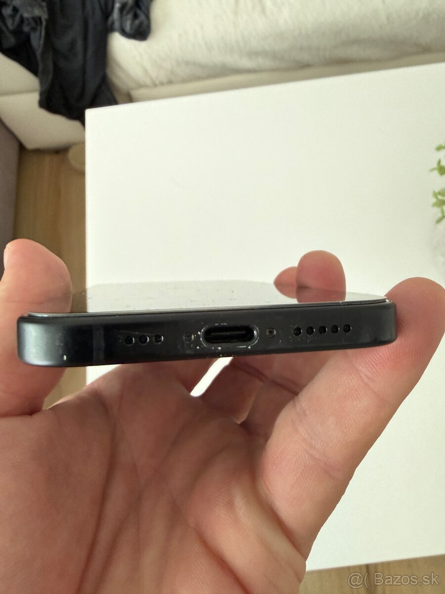 Predám Iphone 15 (128GB) - 5