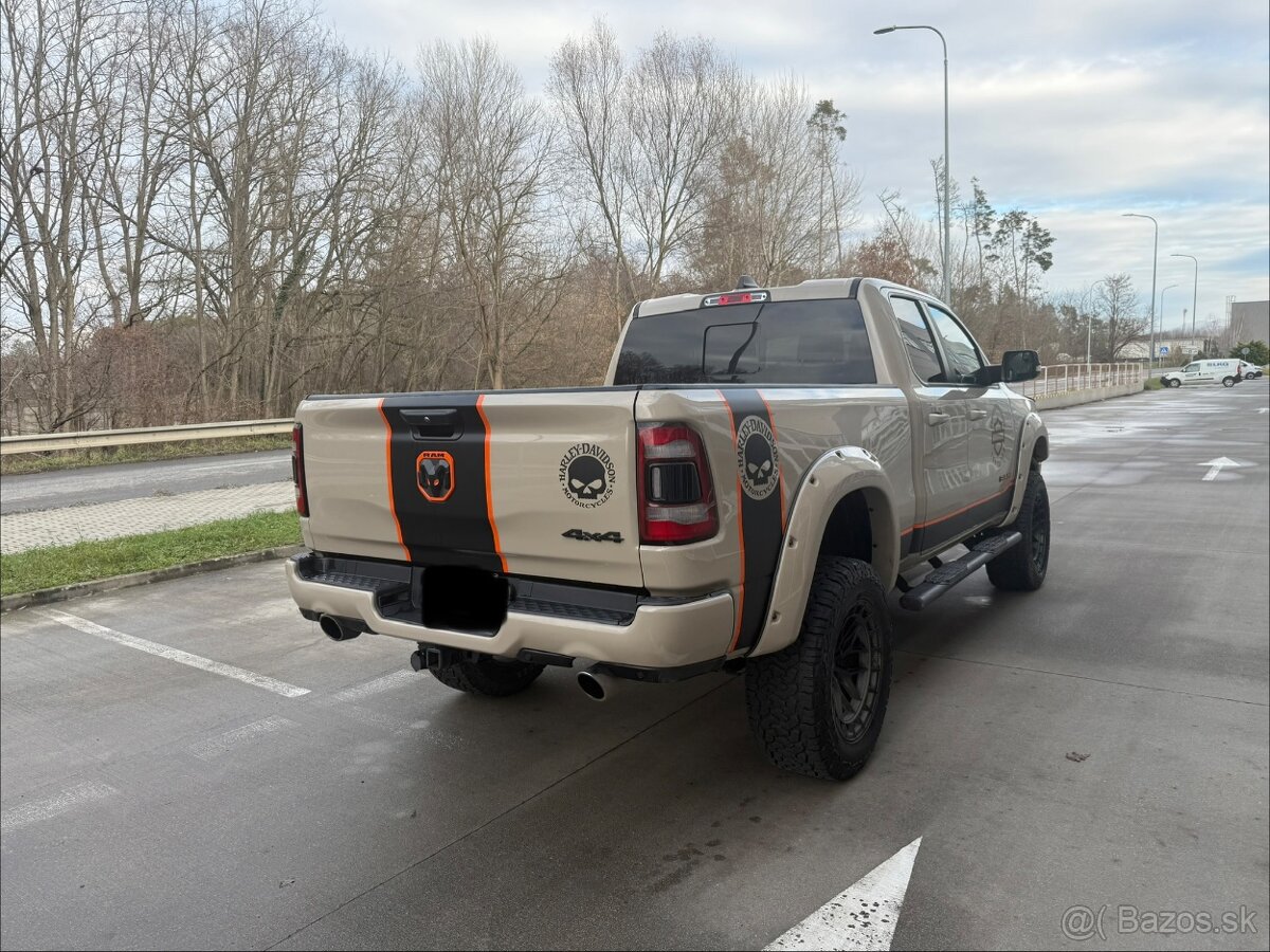 Dodge RAM 1500 5,7 hemi - 5