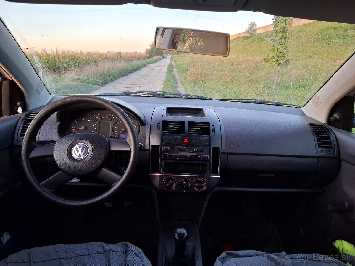 Polo IV Hatchback (9N) 1.2 40 kW - rok 2003 - 5