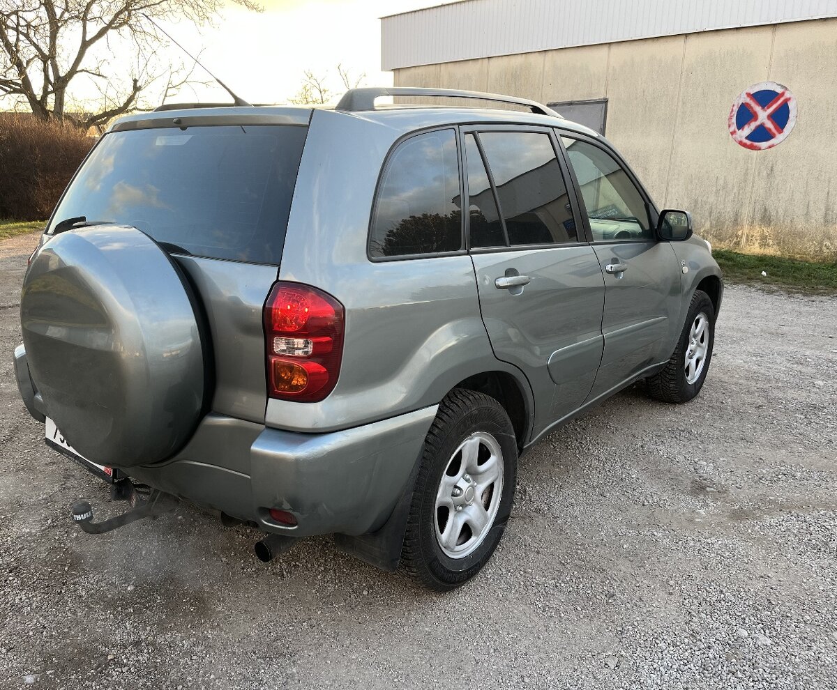 Toyota Rav4 2.0 D-4D 4X4 4WD - 5