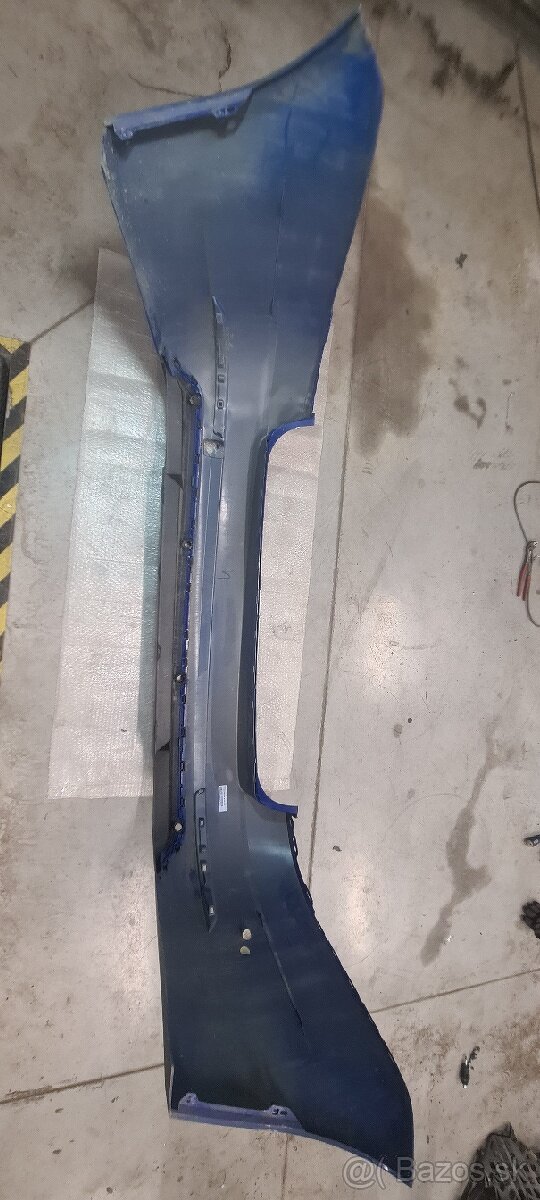 ŠKODA OCTAVIA III KOMBI LIFT 17- ZADNÝ NÁRAZNÍK
- 5