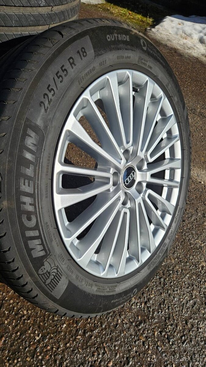 Originální Audi R18 8J ET39 – kvalitní Michelin – - 5