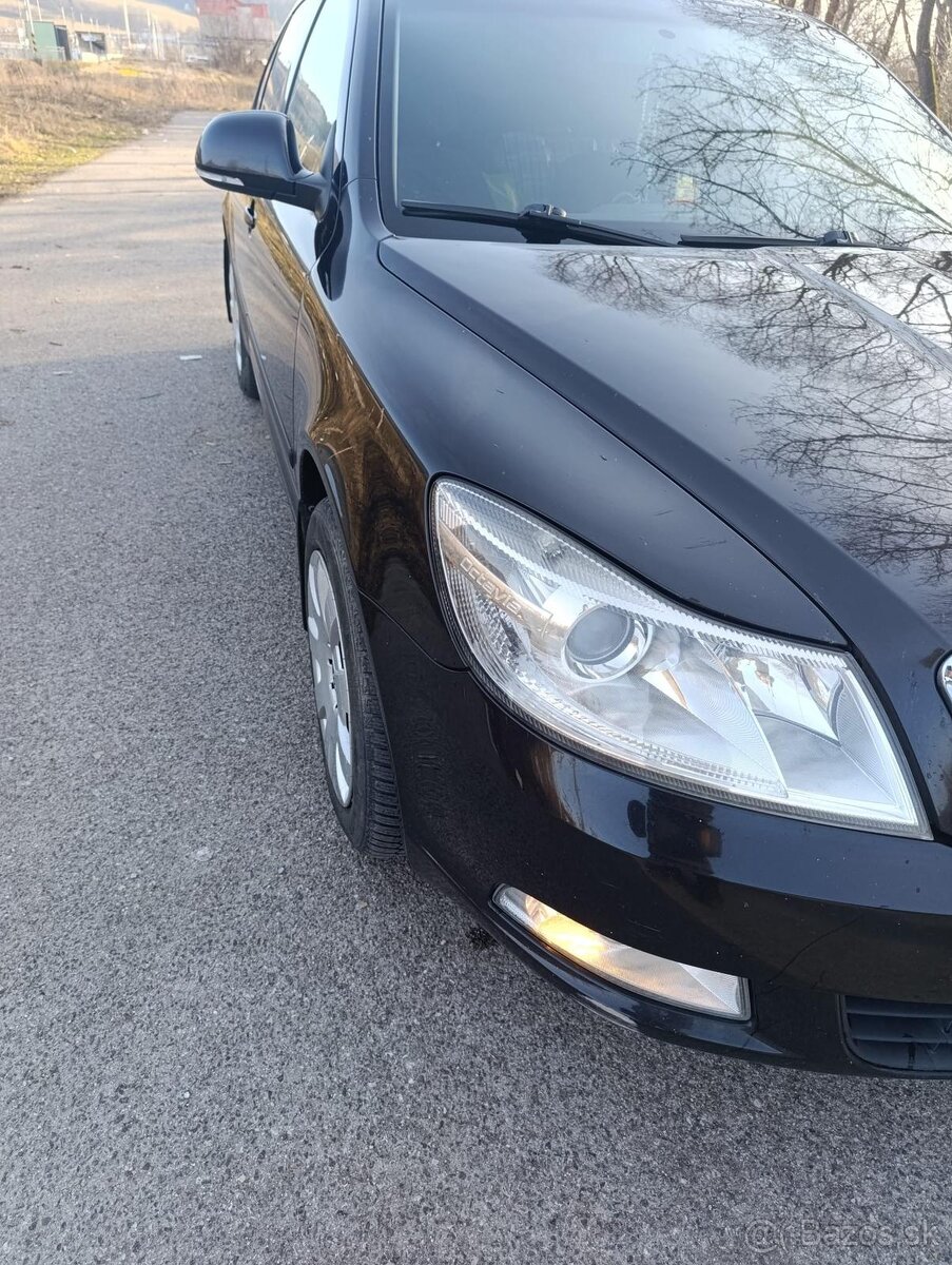 Predám škoda Octavia 2 facelift sedan - 5