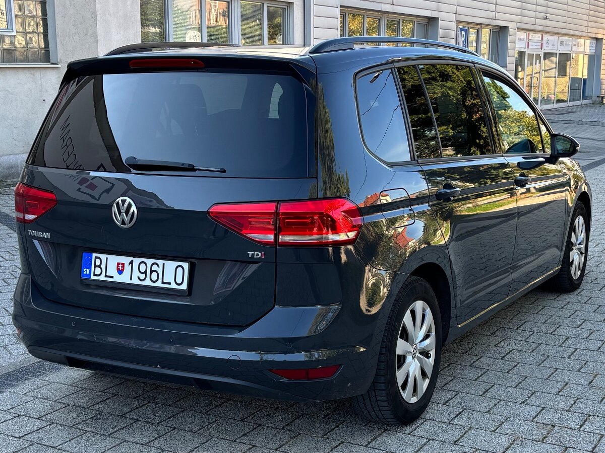 Volkswagen Touran - 5