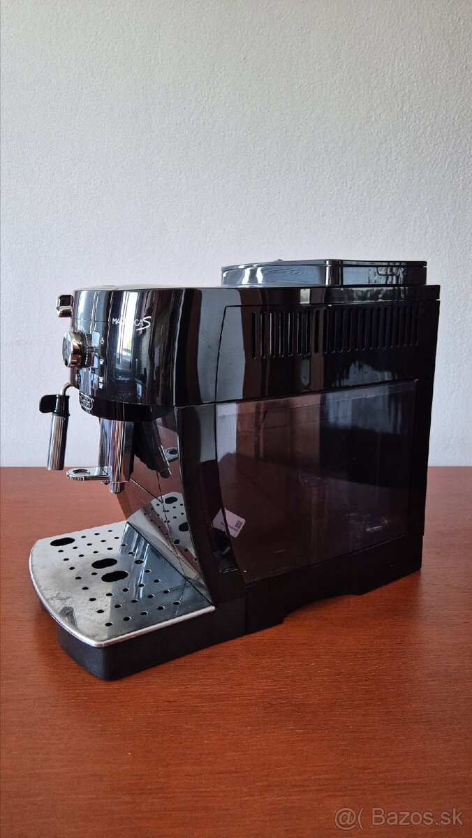 Kávovar DeLonghi Magnifica S - 5