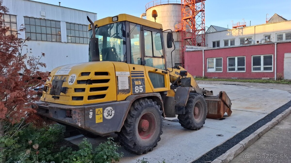 KOMATSU WA 85-3 - 5