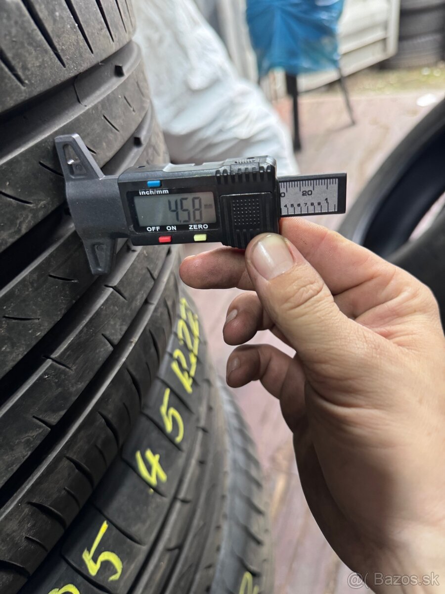 285 45 R22 - 325 40 R22 - 5