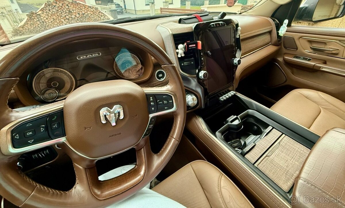 Dodge RAM 1500 LONGHORN 5,7L HEMI V8