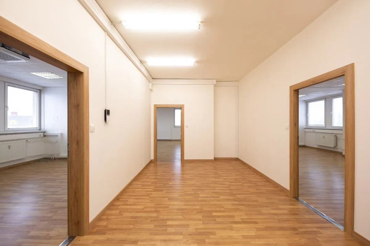 Budova/ kancelarie na predaj – výhodná investícia Ponúkame - 5