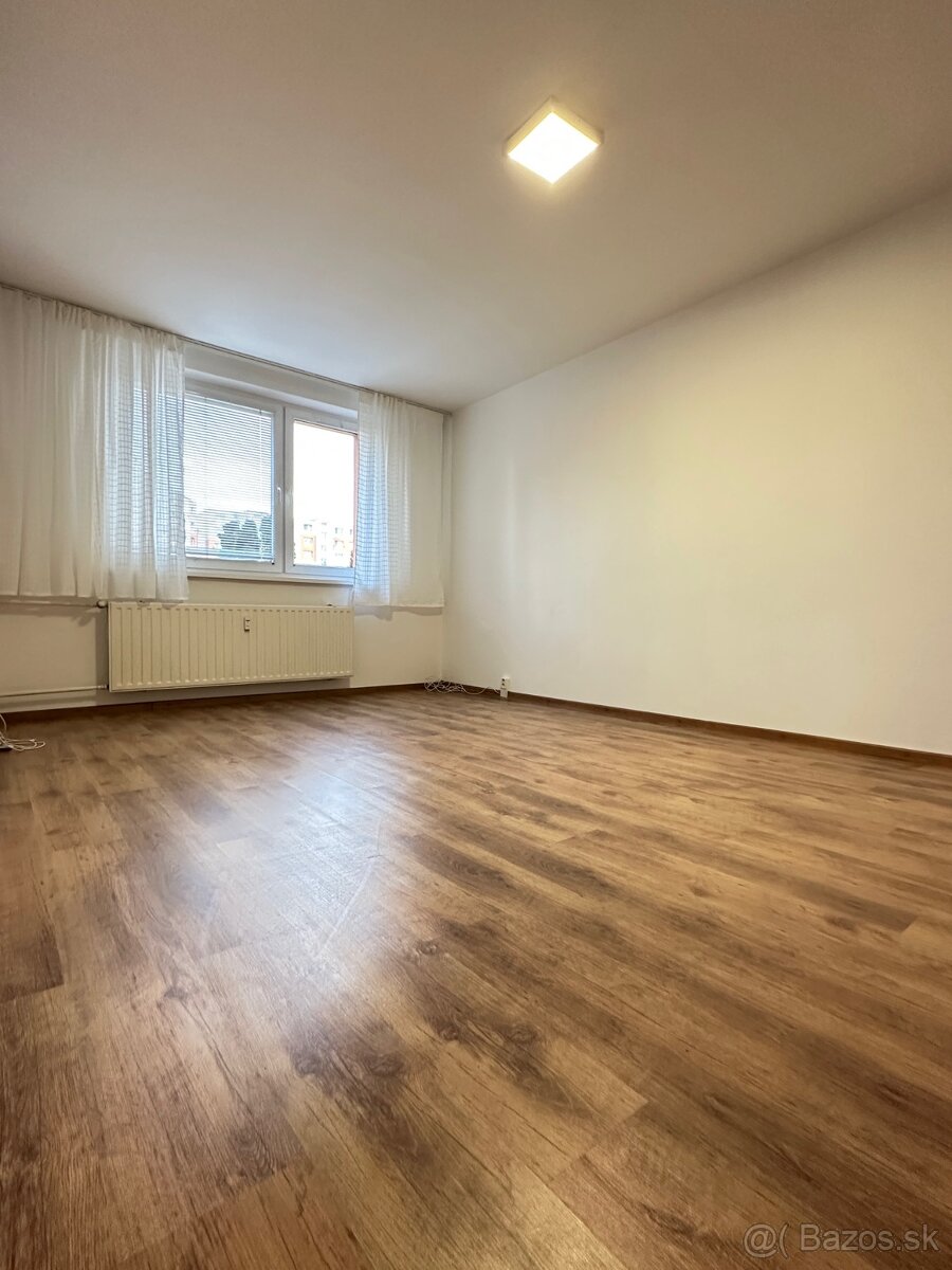 1 izbový byt na prenájom, 42 m2 - Trieda 1.mája - 5
