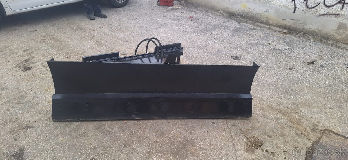 Hydraulicka radlica na smykom riadený nakladac - 5