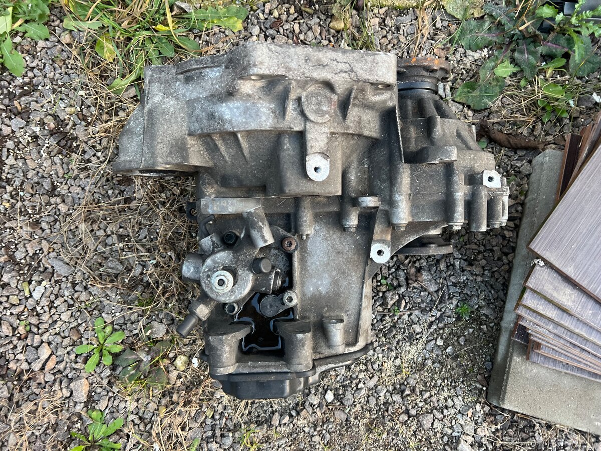 Predám manuálnu 5 stupňovoú prevodovku do VW Škoda Seat Audi - 5