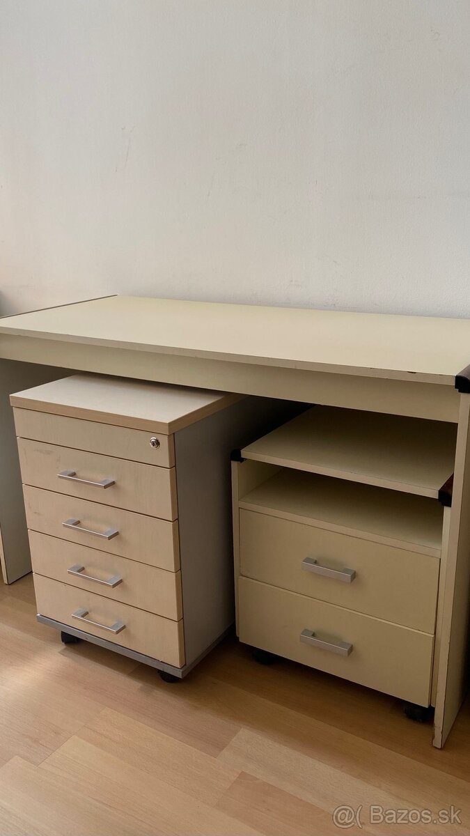 Kancelársky stôl - 5