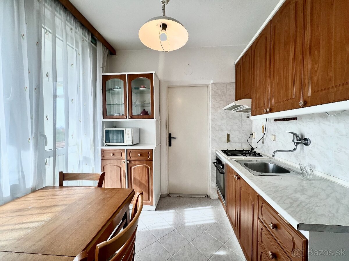 4-izbový byt v pôvodnom stave s lodžiou na predaj v Rači - 5