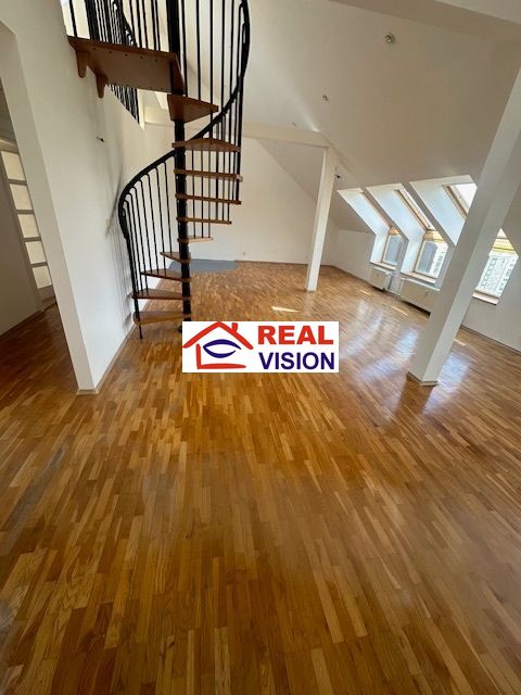 Predaj 5 izbový slnečný mezonet 179 m2, 146 m2 úžitková Popr - 5