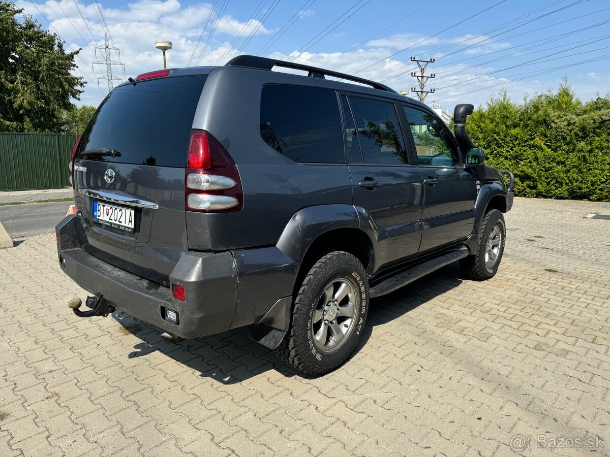 Toyota land cruiser 120