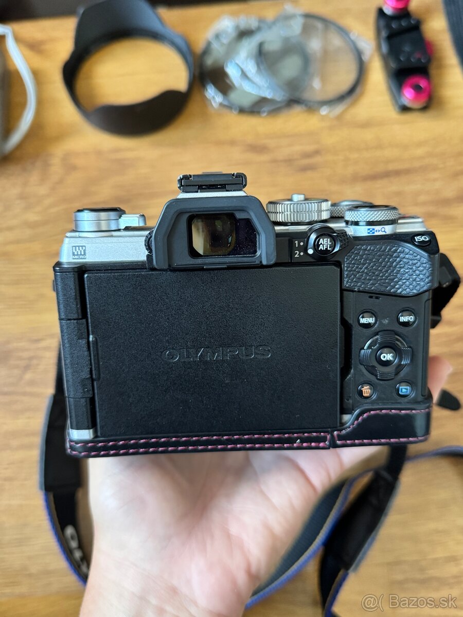Olympus OM-D E-M5 Mark III + 2 objektívy a celá výbava - 5