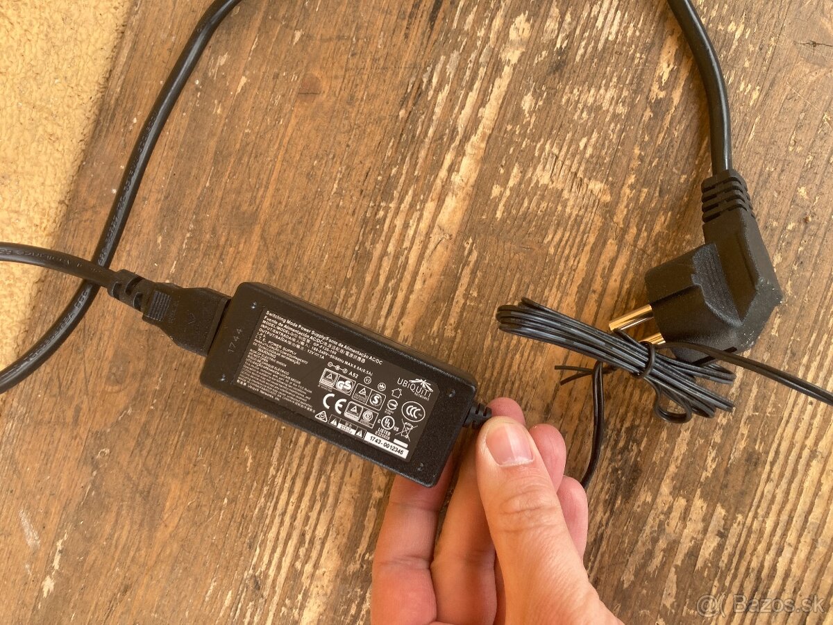 Router Ubiquiti UniFi - Security Gateway (USG) - 5