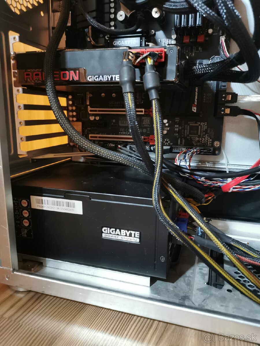 Predám straší počítač - nefunkčný - 5