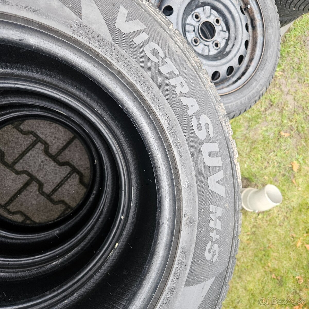 255/60 r17 Maxxis - 5