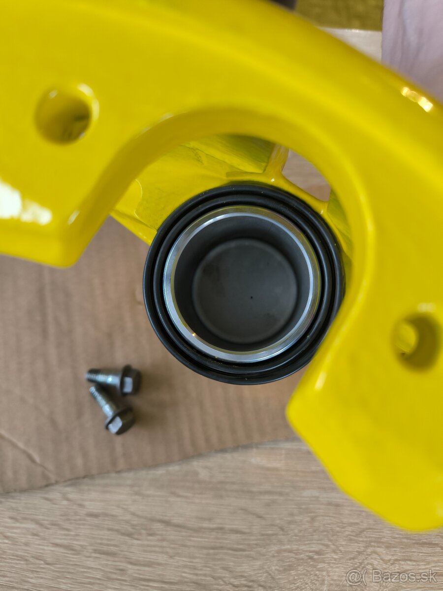 Brzdové strmene 340mm Golf GTI - 5