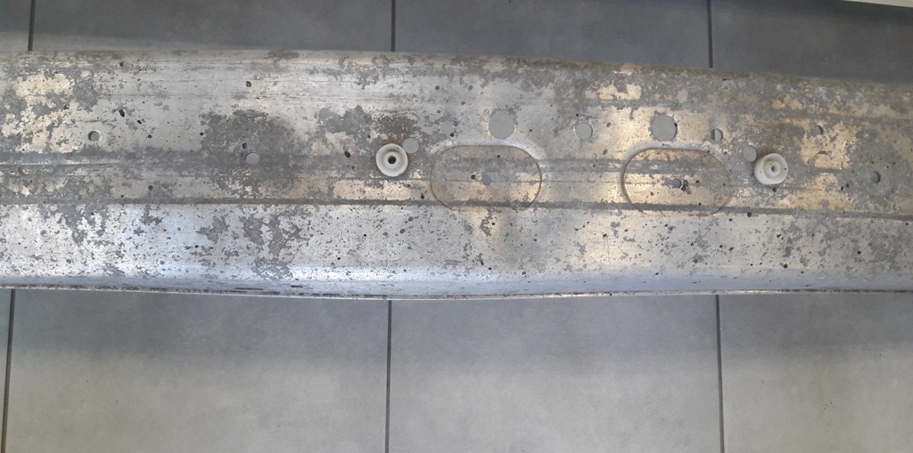 BMW 5 E34 Výstuha nárazníka - 5