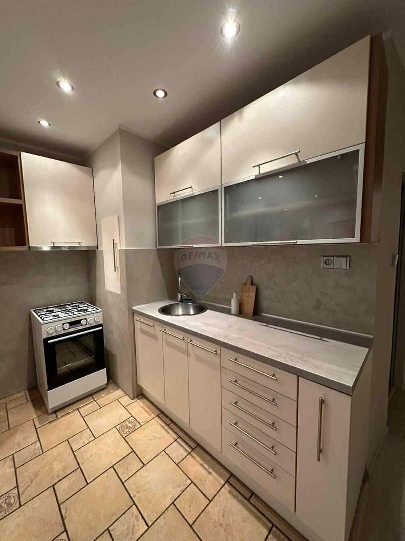 =RE/MAX= ponuka na prenájom útulný 2-izbový byt v centre Tr - 5