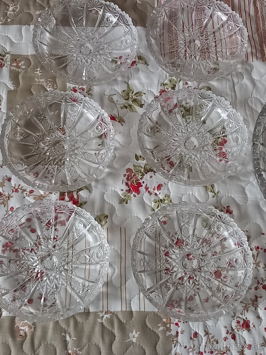 Neposkodene,nepouzivane , len vystavene - 5