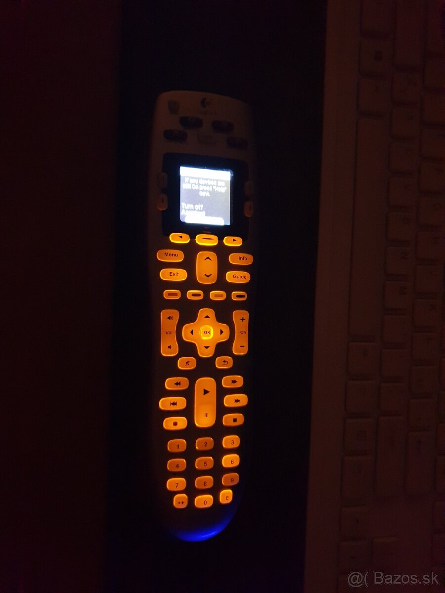 Univerzálny diaľkový ovládač Logitech Harmony 600 - 5