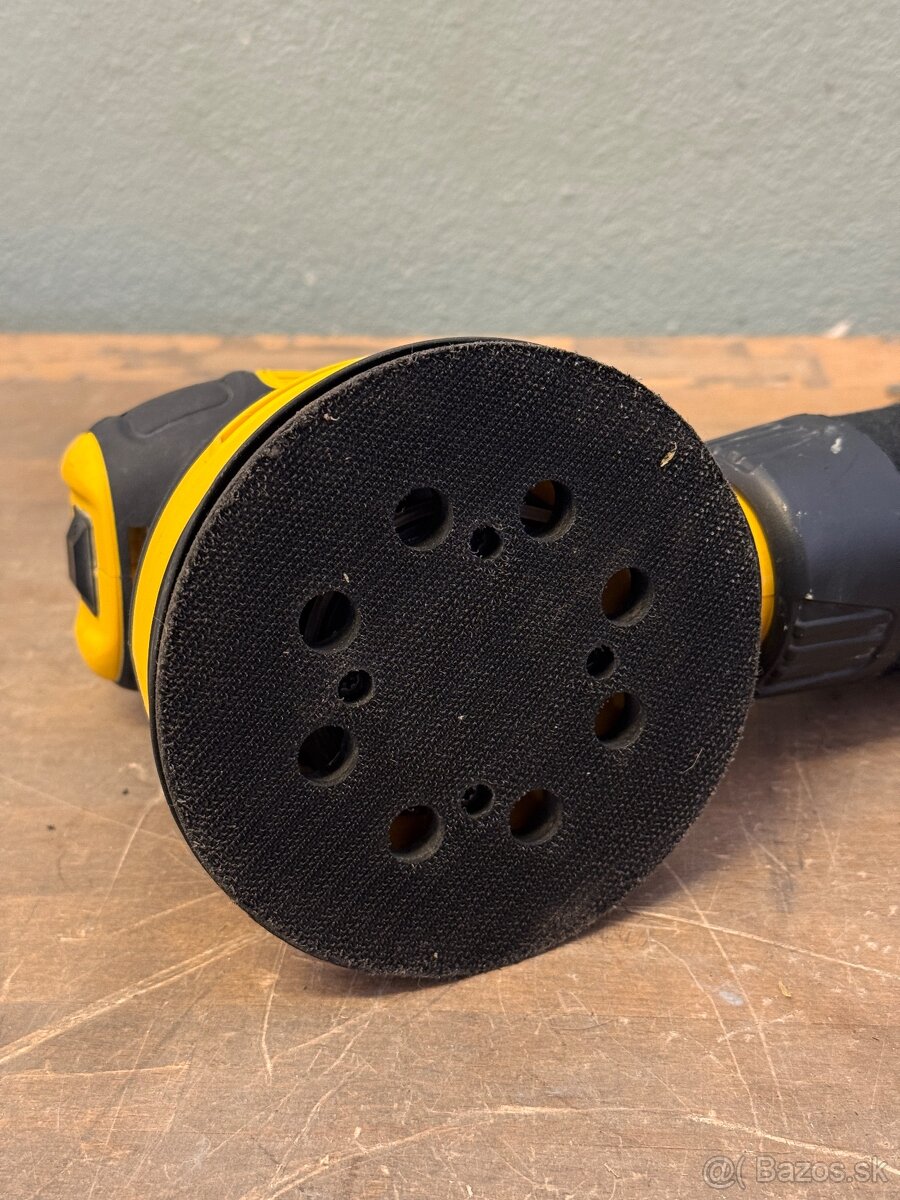 Excentrická brúska Dewalt - 5