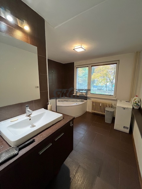 🏡 Na predaj 2-izbový byt, Borodáčova ul. – Bratislava - 5