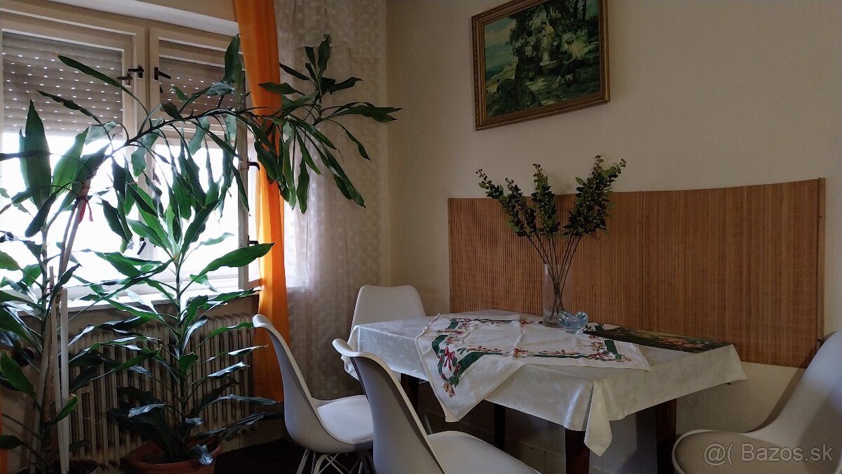 Na predaj podpivničený RD v Komárne, na Leteckom poli. - 5