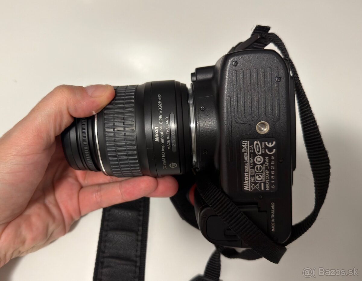 predam nikon d40 nikkor 18-55 1:3,5-5,6 nikkor 35mm 1:1,8 - 5