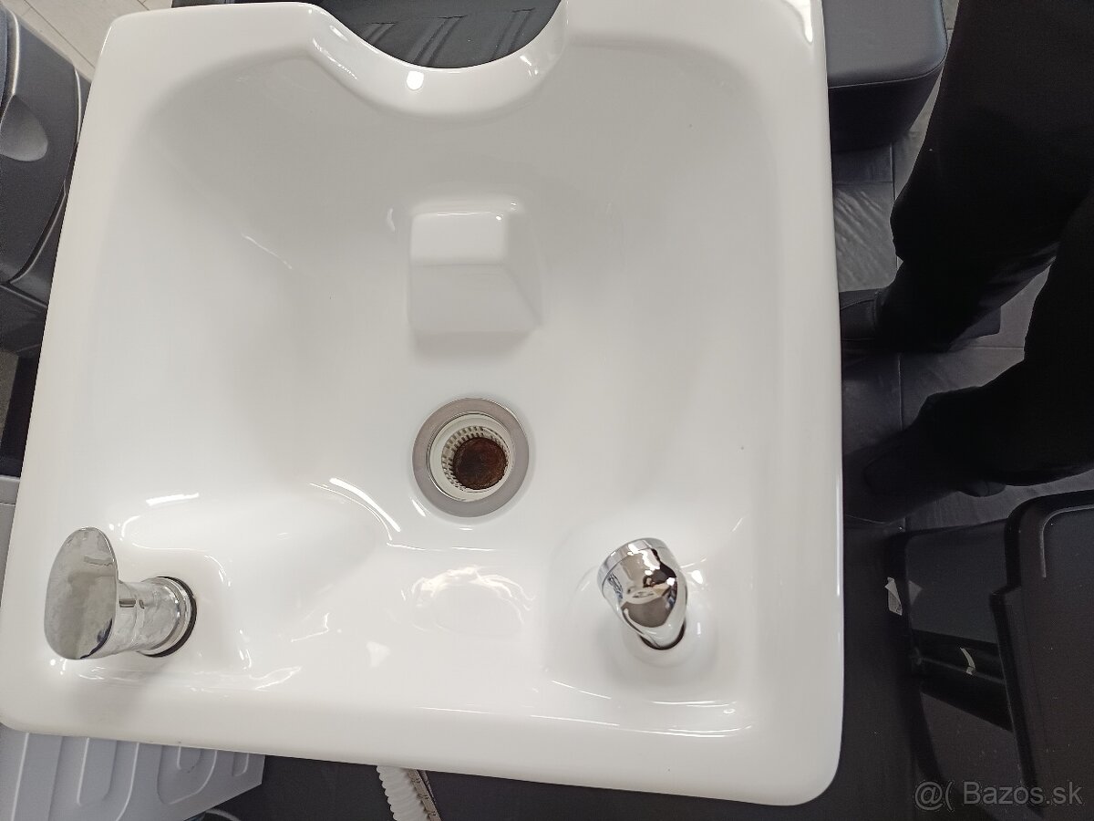 Kadernícke kreslo s umývadlom - 5