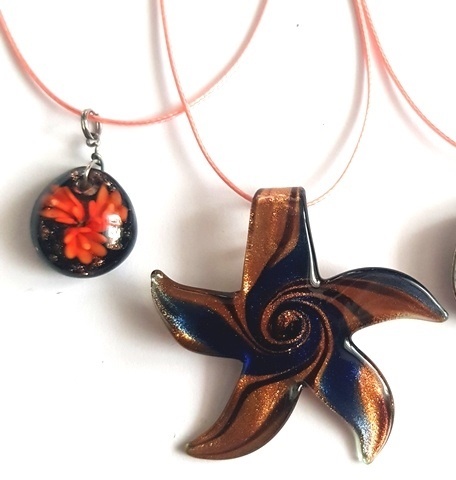 jantár, striebro, prívesky,.... - 5