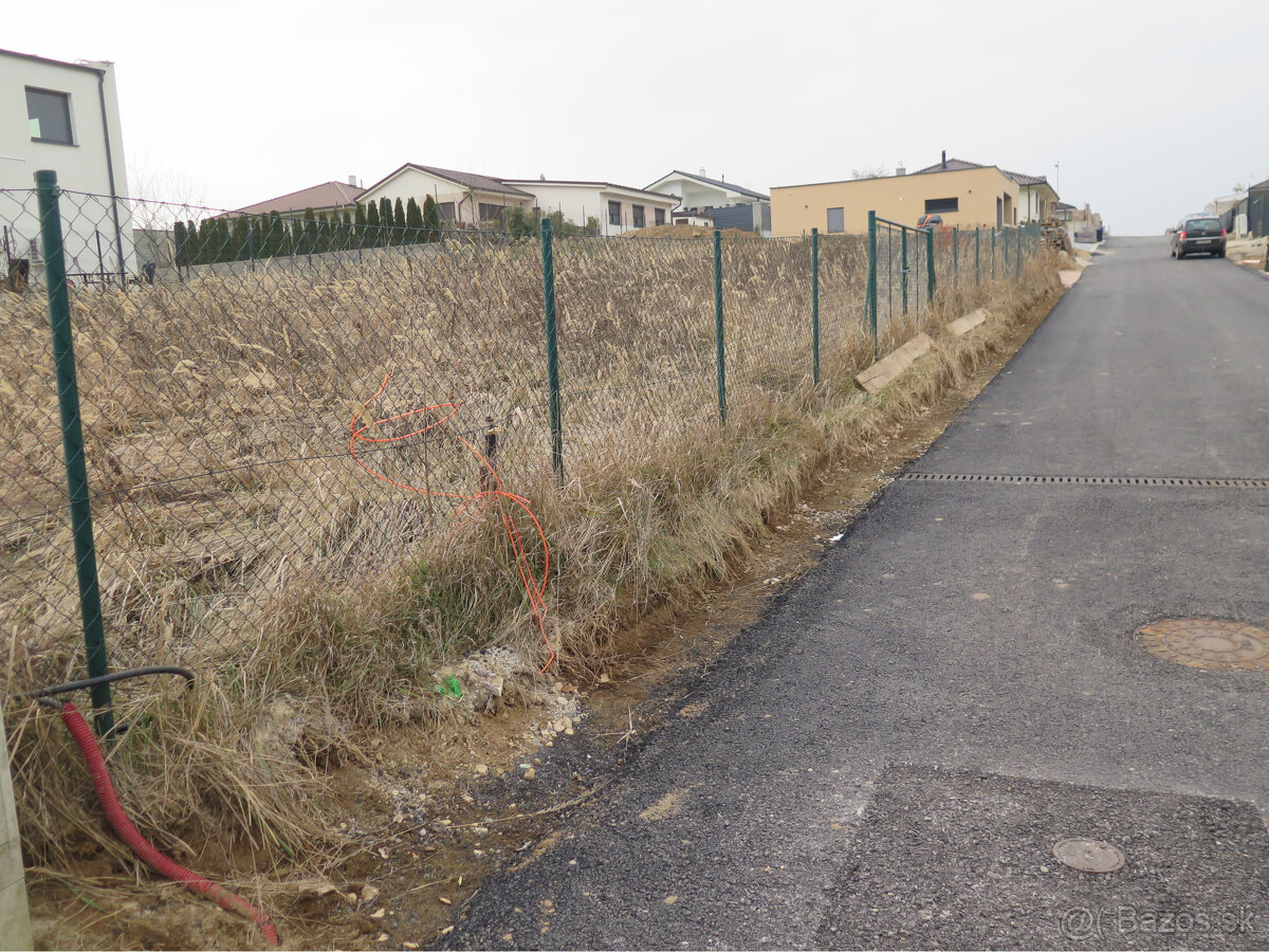 STAVEBNÝ POZEMOK v tichej lokalite mesta Nitra - Kynek - 5