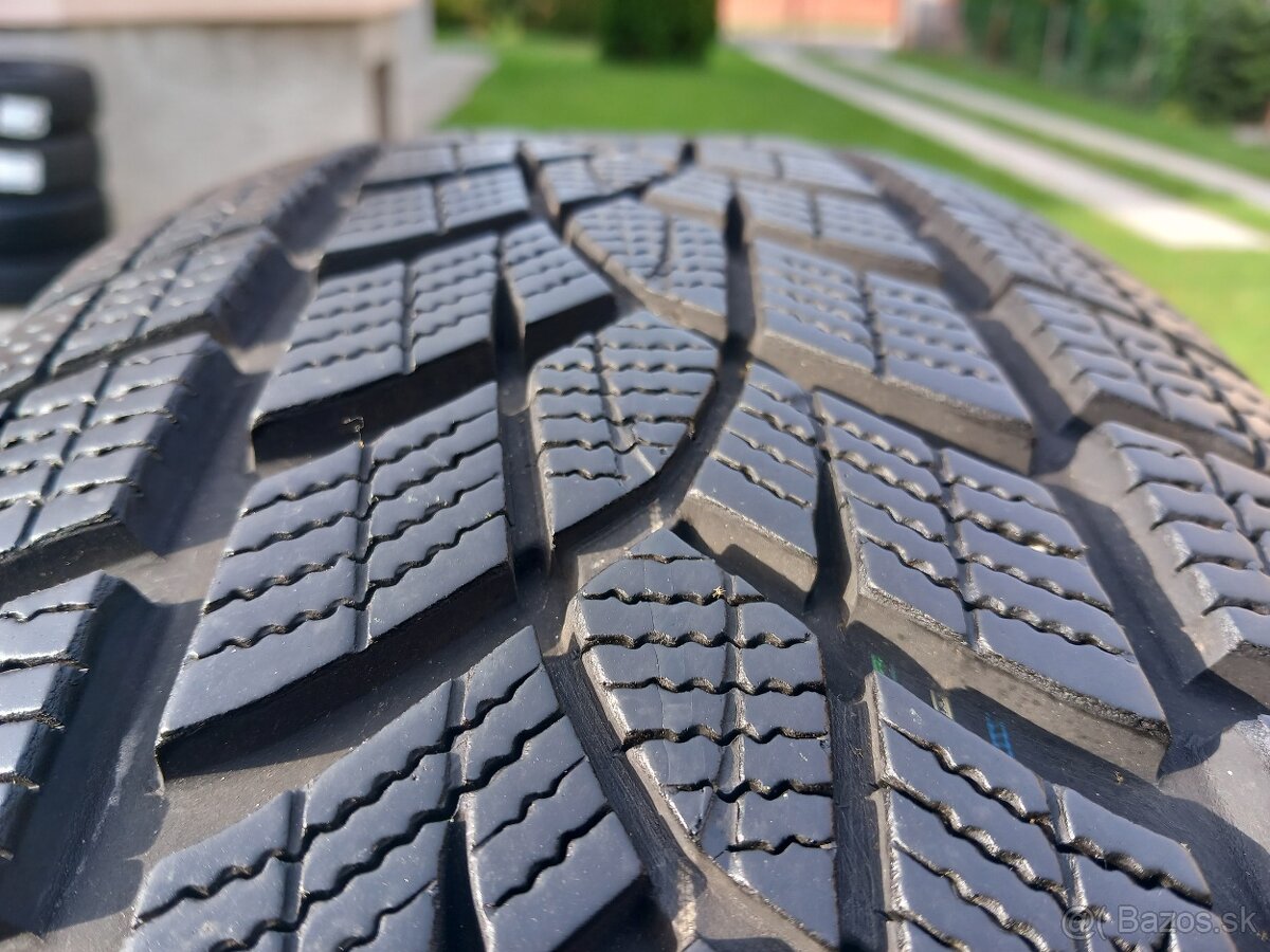 225/60 r17 zimne pneumatiky goodyear - 5