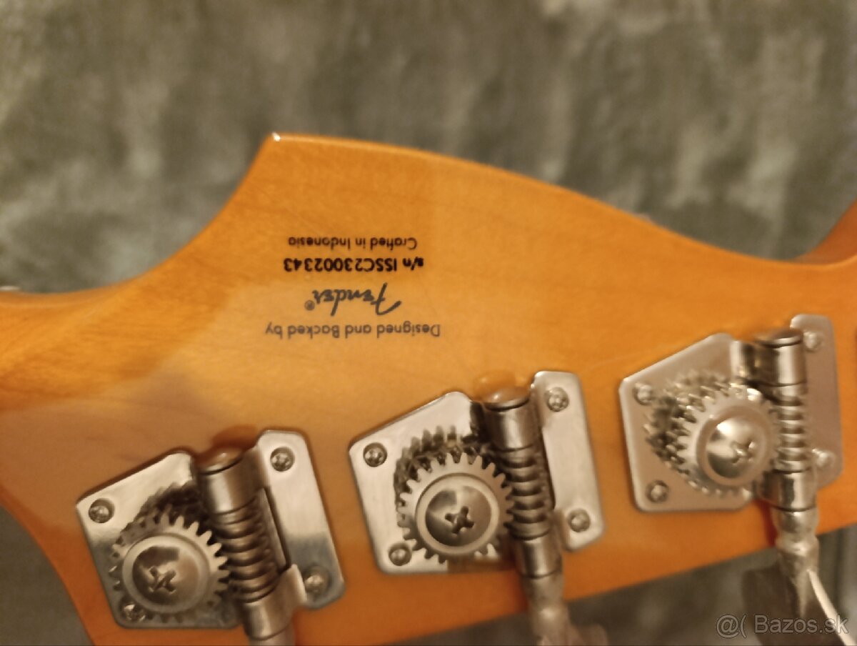 Squier Classic Vibe Jaguar Bass so zosilňovačom - 5