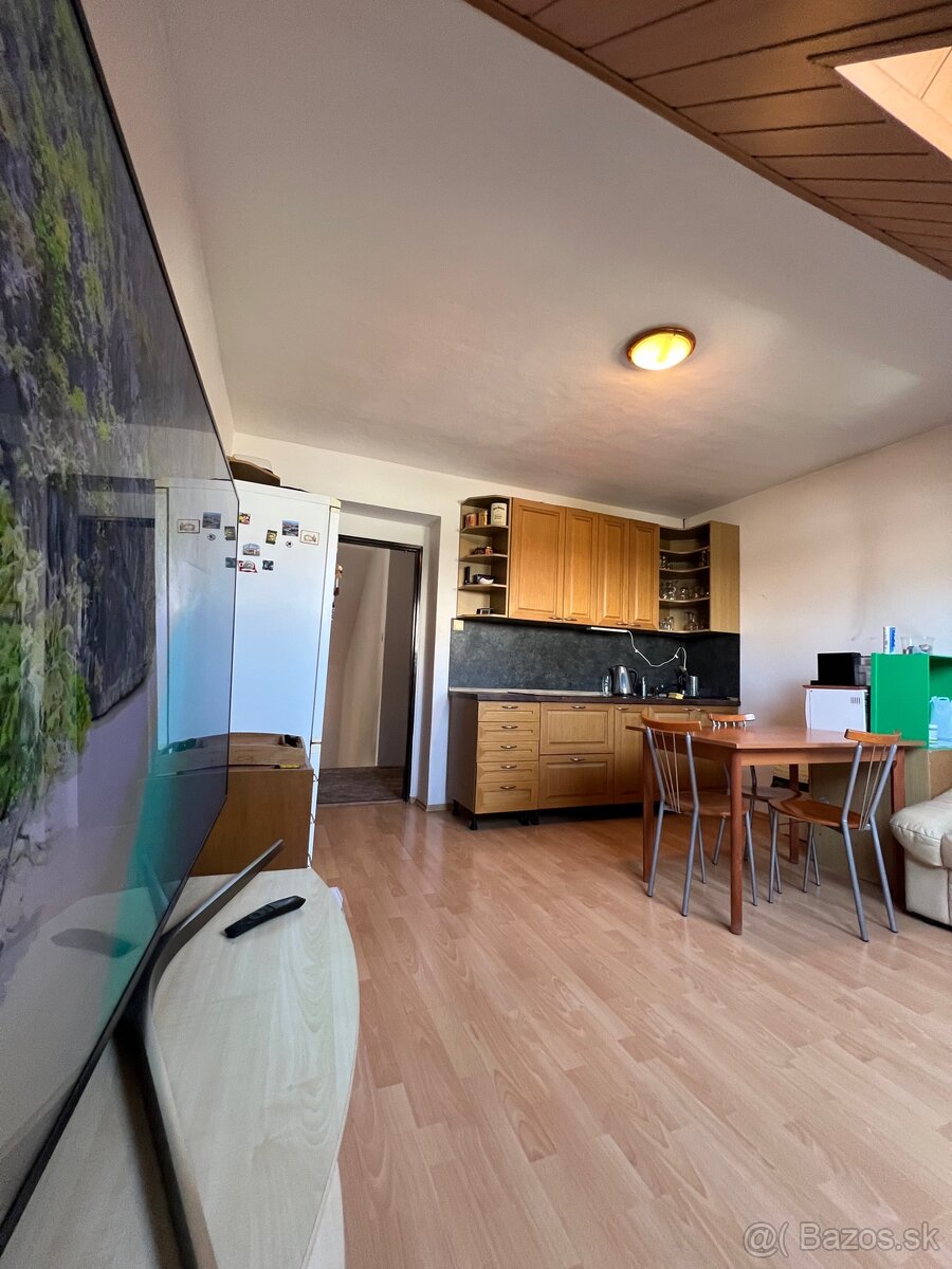 Najom samostatnej izby - 5