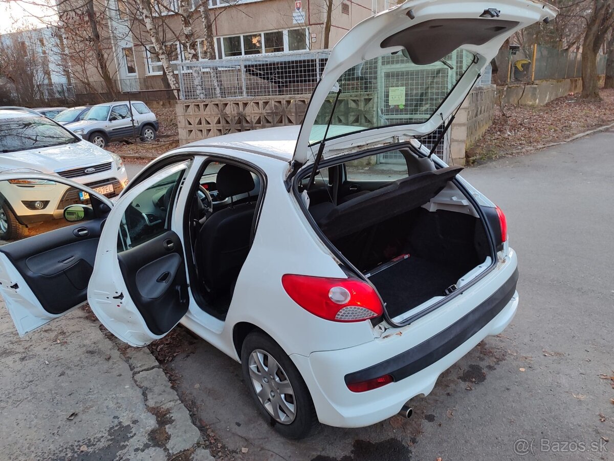 Peugeot 206+ - 5