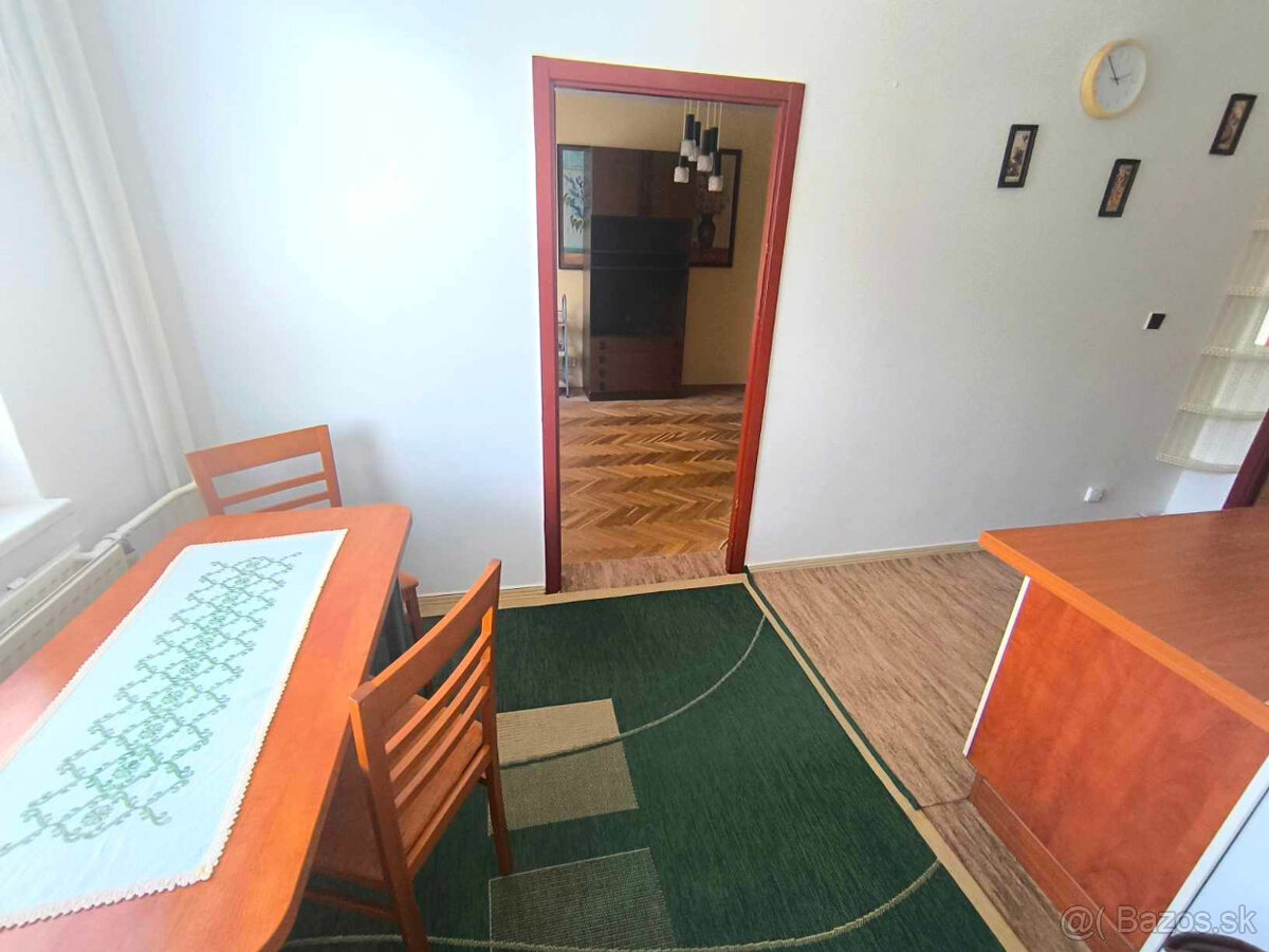 ‼️ BYT NA PREDAJ, BÁNOVCE NAD BEBRAVOU - SÍDLISKO SEVER ( 3 - 5